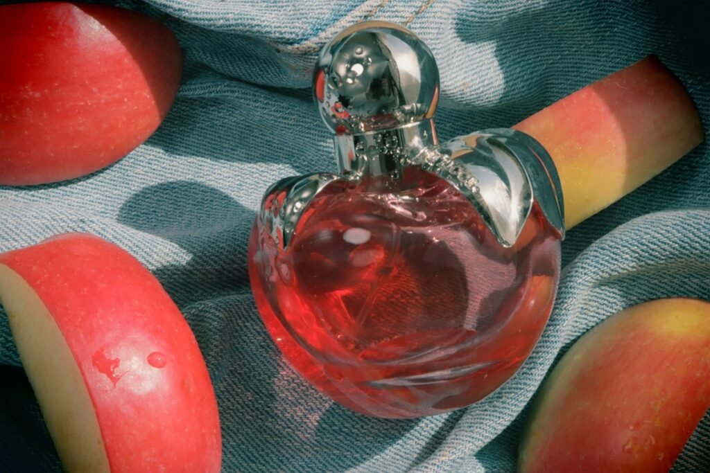 What Influences Ladies Perfume Price? Understanding Quality, Brand, and Ingredients