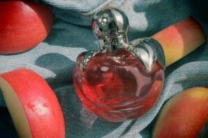 What Influences Ladies Perfume Price? Understanding Quality, Brand, and Ingredients